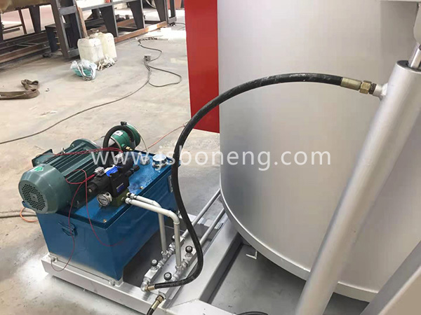 可倾斜熔化炉